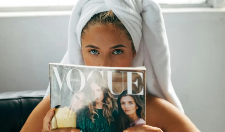 Seray Kaya'dan Yeni Paylaşım! Sultana Filmiyle Dikkat Çekti